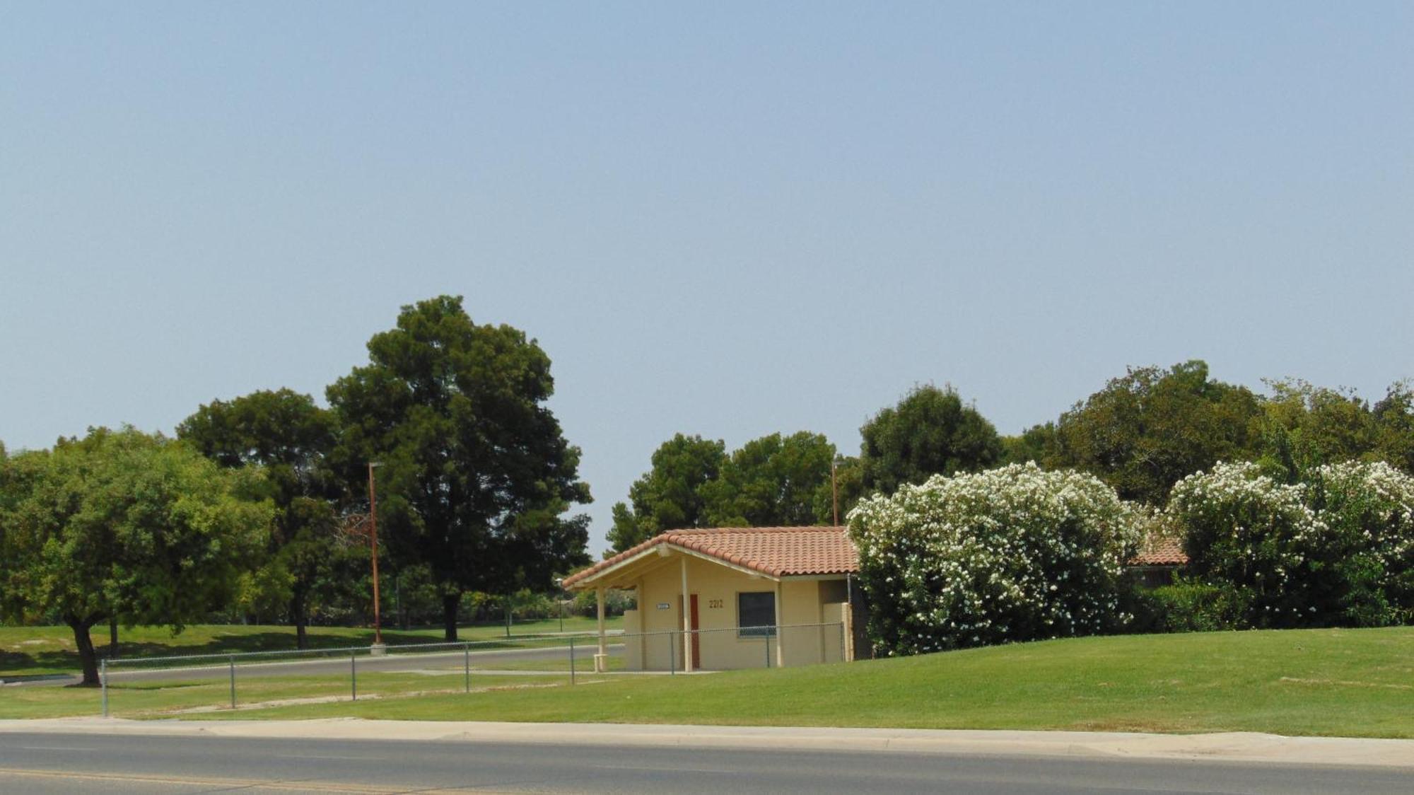 Corcoran Country Inn Exterior photo