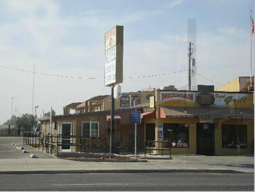 Corcoran Country Inn Exterior photo