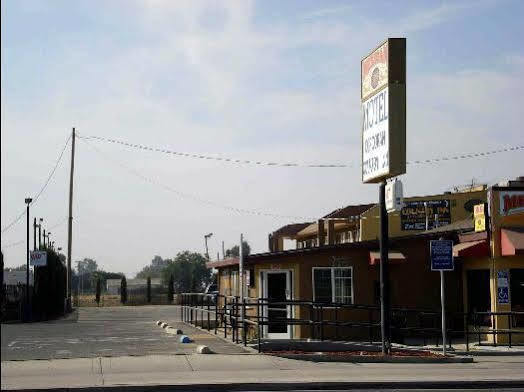 Corcoran Country Inn Exterior photo